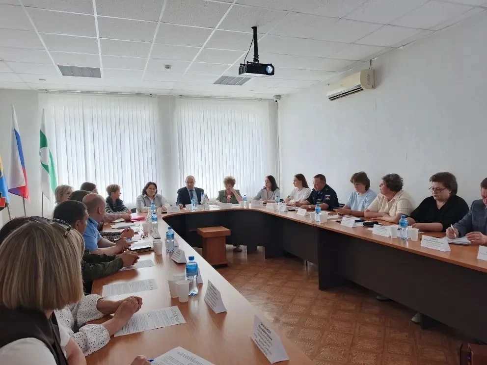 Выездной прием граждан в рамках межведомственной комиссии прошел в Мишкинском  муниципальном округе 