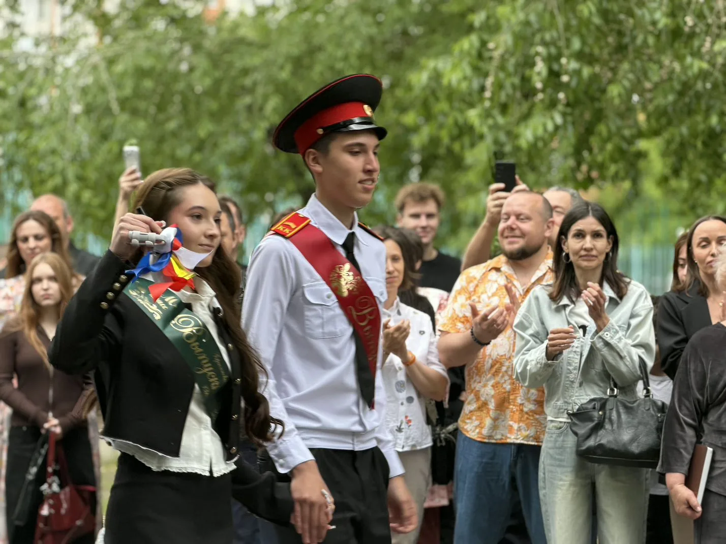 🎓 Этот звонок — как старт перед финишной прямой  🔔 Сегодня в 1 корпусе нашей школы прошла торжествен