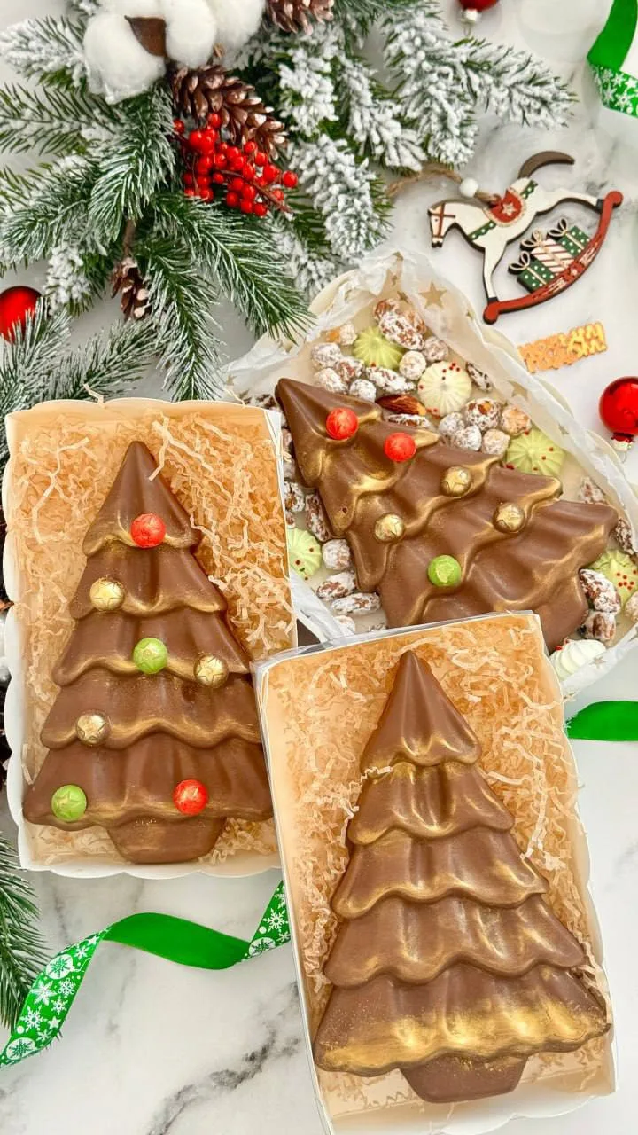 Все началось с большой шоколадной карамельной елки 🤤