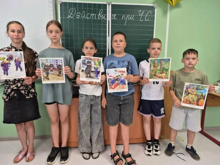 Познавательное занятие на тему безопасности в чрезвычайных ситуациях проведено в летнем оздоровитель