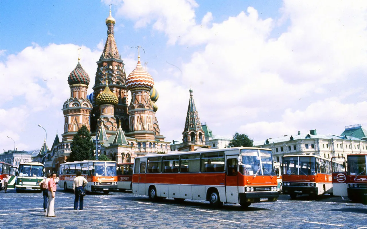 Стоянка на Красной площади, Москва, СССР, 1980-е.