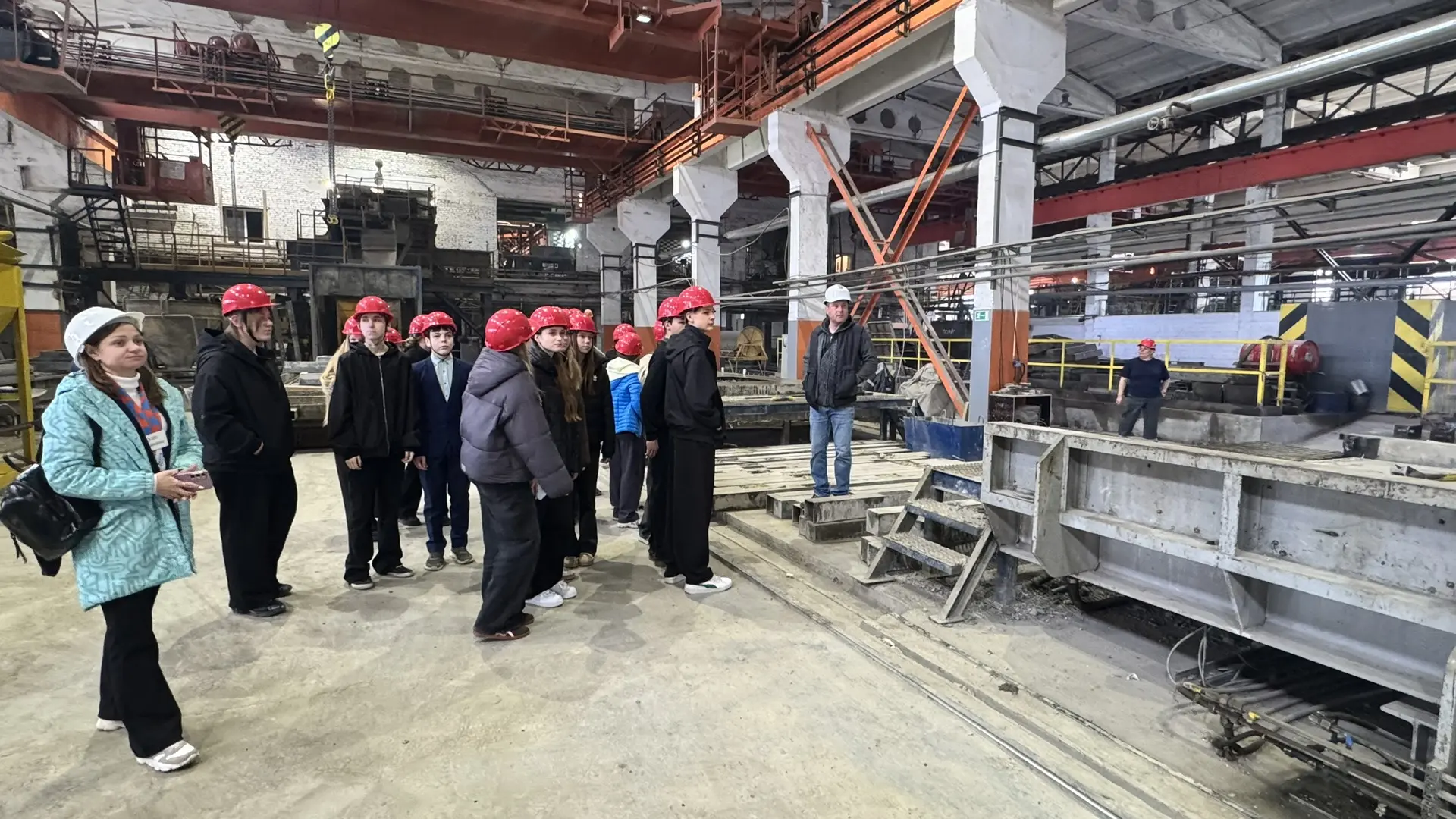 🏗️  Экскурсия на Киришский домостроительный комбинат  В рамках профориентационной недели «Без турник