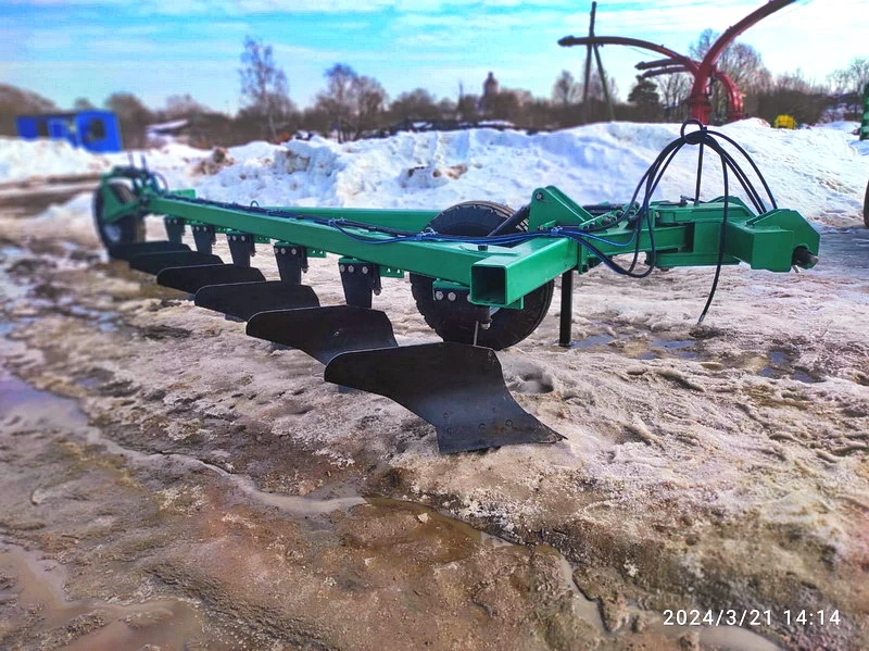 Мощный и производительный: плуг шестикорпусный полунавесной ПЛН 6-35! 🚜🌾