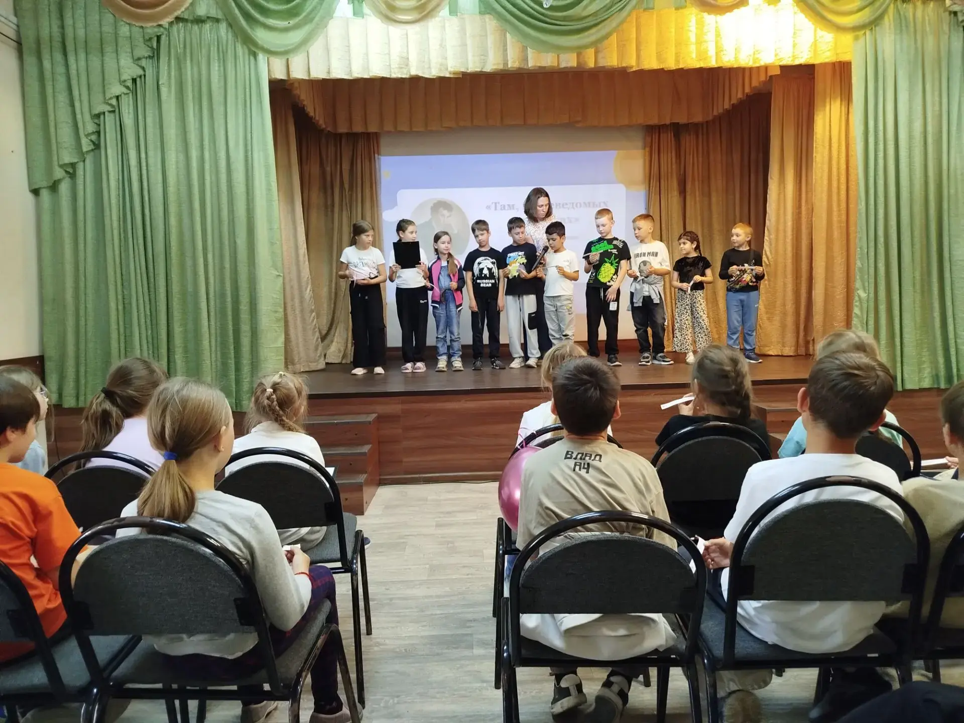 В отделении ДО "Центр на Староникитской" реализуется проект "Лето твоих возможностей", в рамках кото