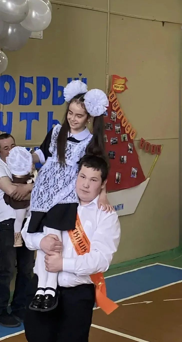 🔔 Сегодня в школе прозвучал последний звонок для выпускников 9‑х и 11‑х классов. Этот ...
