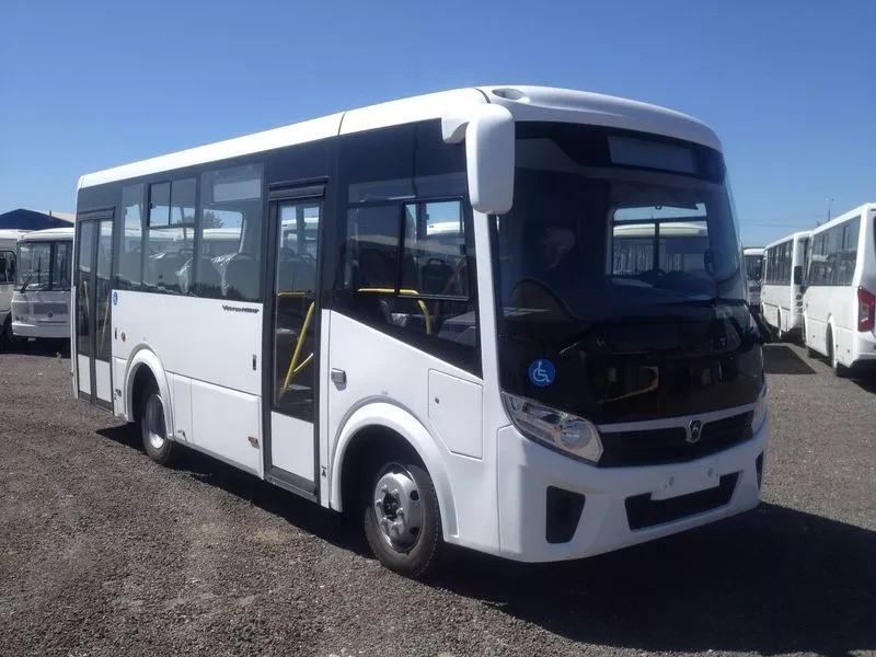 К концу августа в Луганскую народную республику поступит 31 новый автобус, сообщил министр инфрастру