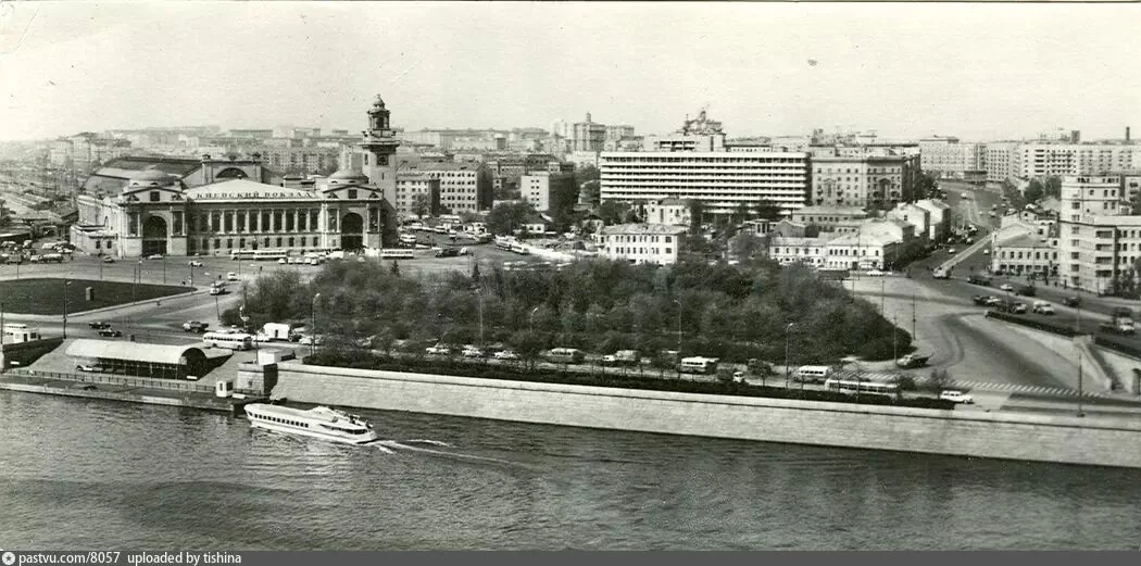 Площадь Киевского вокзала 1972–1973