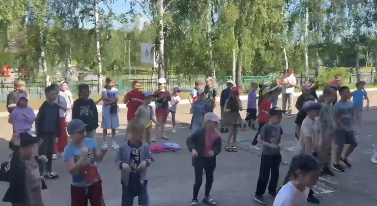 В пришкольном лагере «Бригантина» прошло  танцевально-спортивное мероприятие «Мы - за ЗОЖ!» в рамках