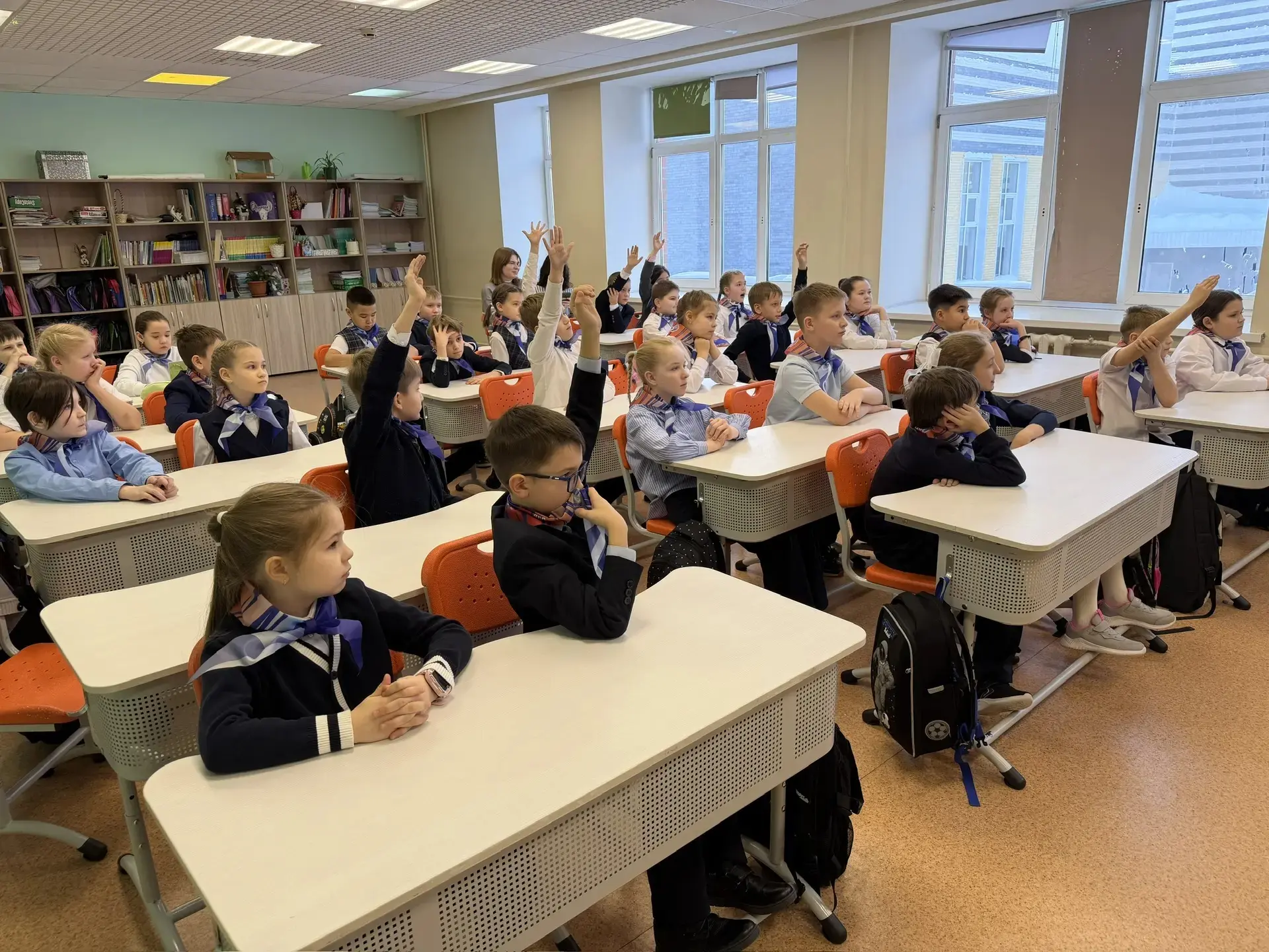 Кибербезопасность: супергерои в интернете!  Праздник знаний и безопасности в сети прошел для младших
