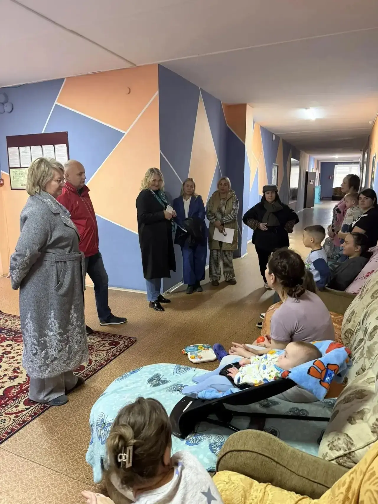 Уполномоченный по правам человека в Иркутской области посетила социальные учреждения и ...