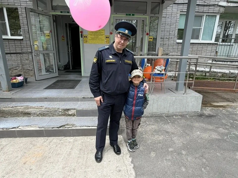 👮В День защиты детей судебные приставы Оленегорска навестили воспитанников Оленегорско...