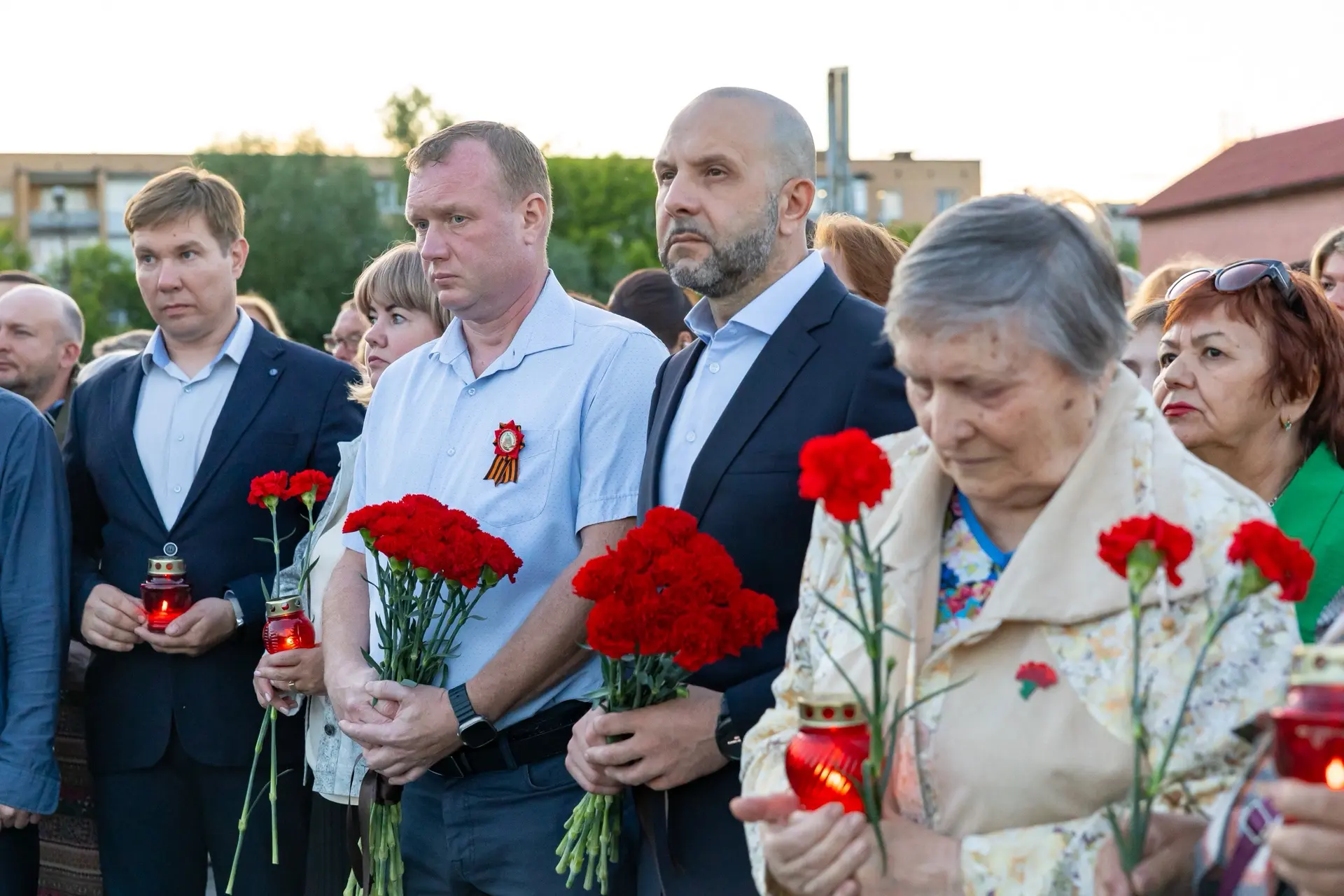 🕯️Сегодня по всему нашему округу при поддержке Единой России прошла акция «Свеча памяти». 

Зажигая