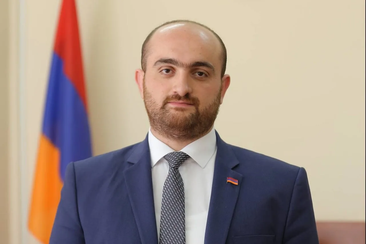 Помощник Пашиняна назначен управляющим "Араратцементом", который власти намерены окончательно отобра