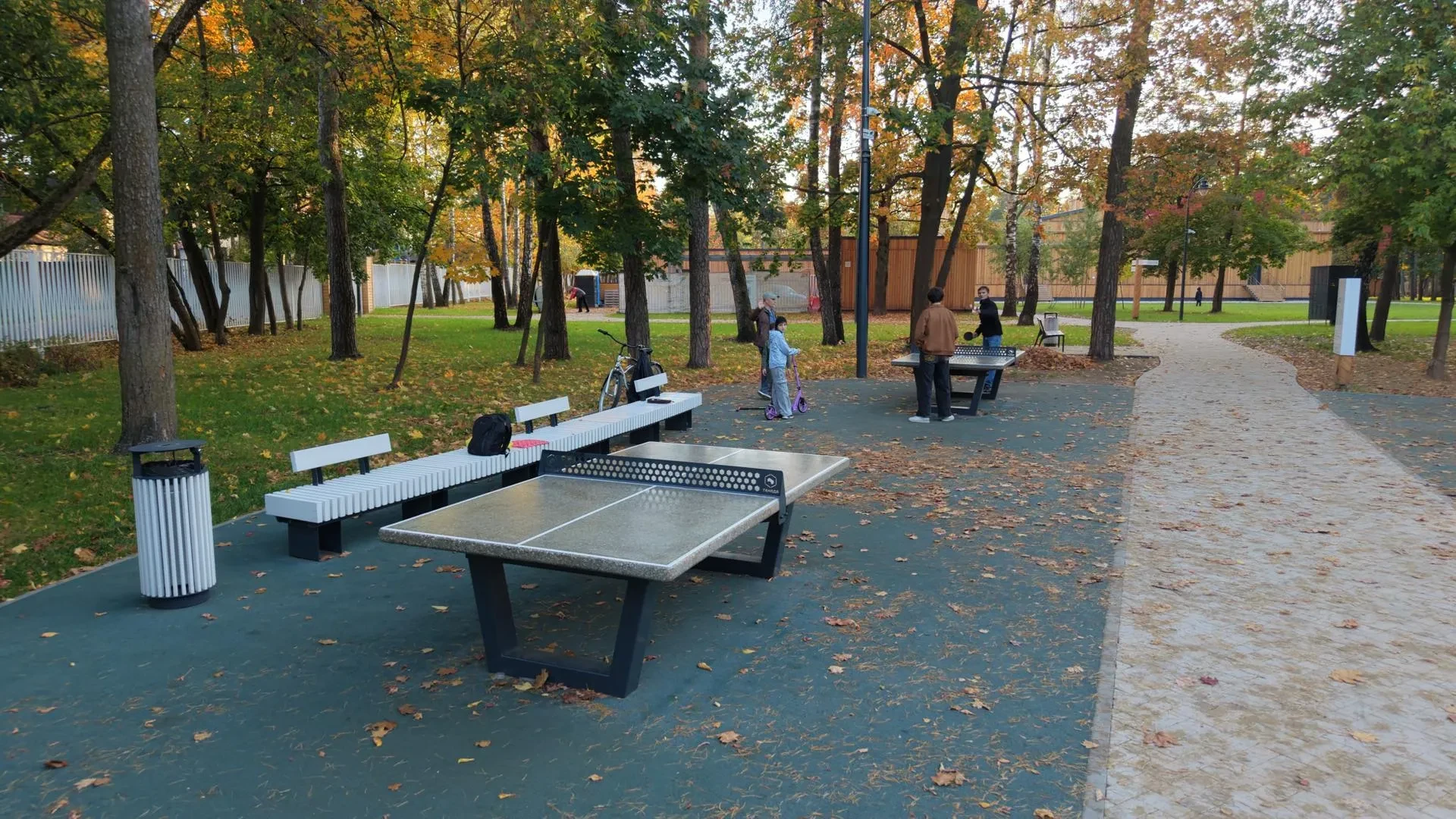 Точка притяжения: в люберецком парке обустроили спортплощадки и пешеходные маршруты