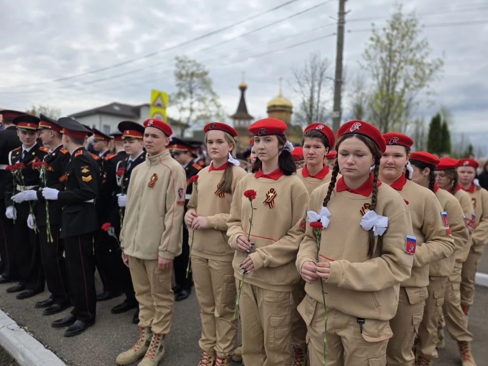 Наш юнармейский отряд «Русичи» принял участие в торжественном митинге, посвящённом Дню Победы, котор