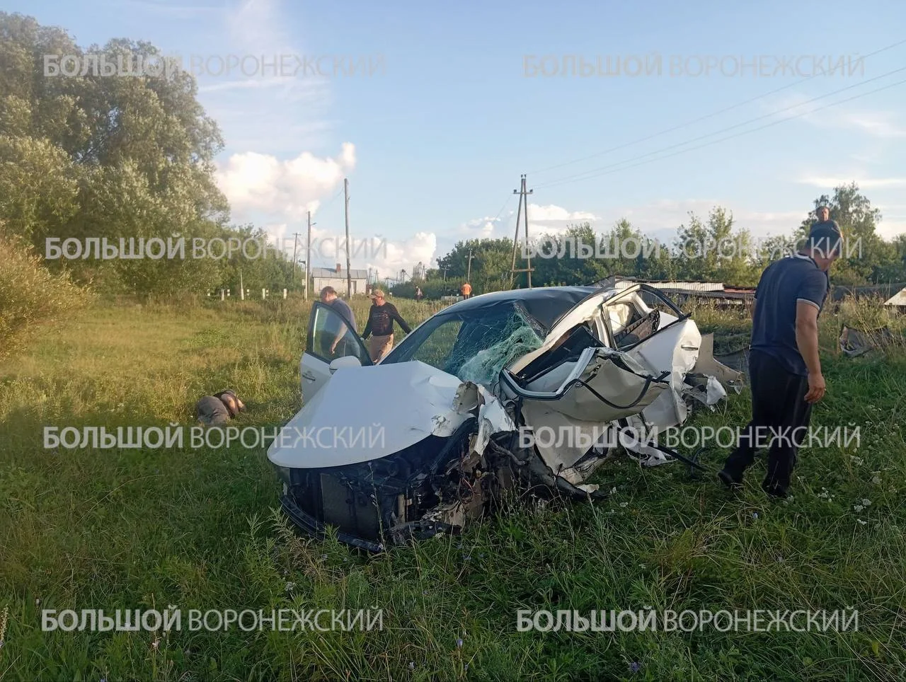 😱 Поезд сбил легковушку на ж/д переезде в Перелешино