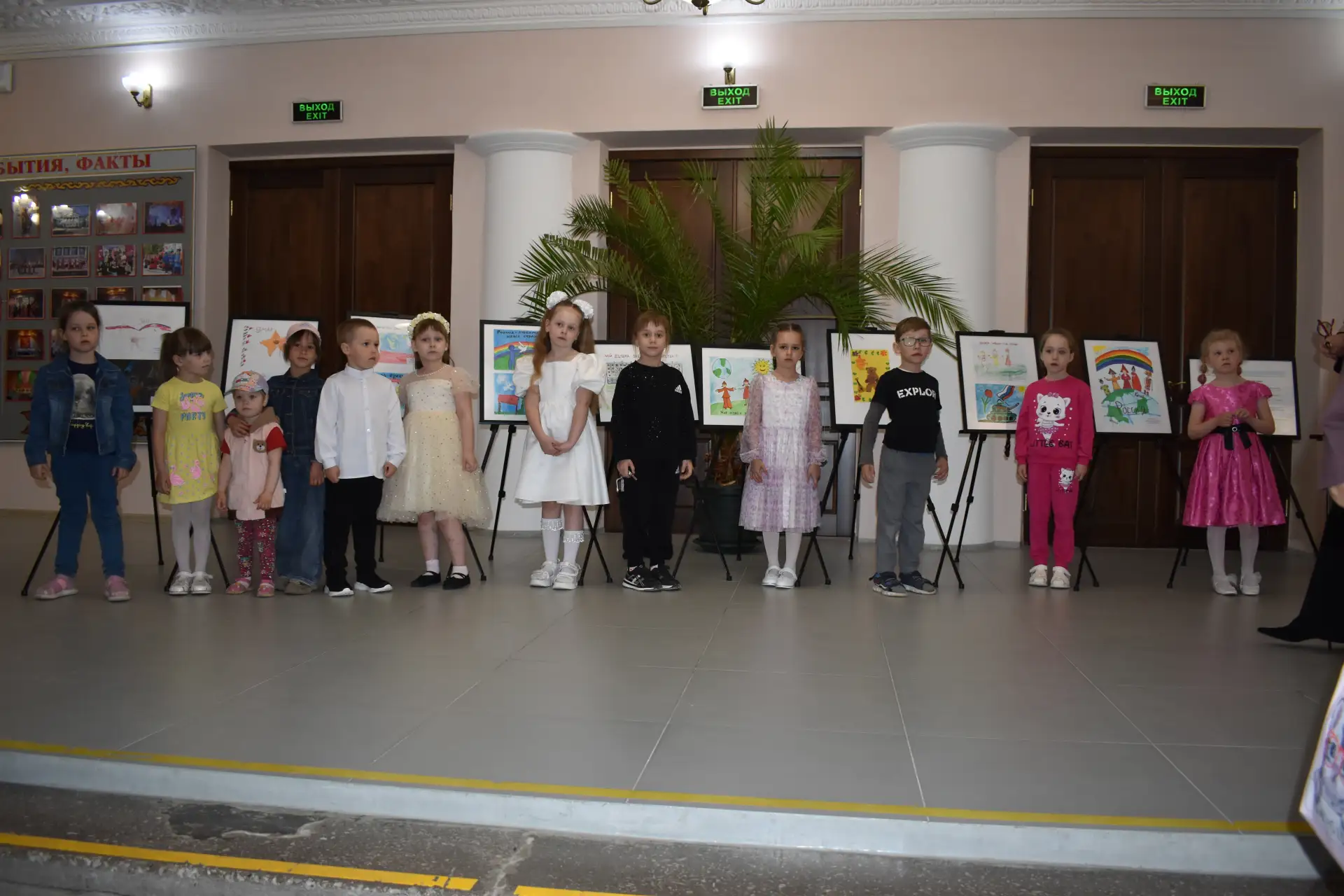 🎨 «Национальная палитра»: торжество детского творчества и единства народов России