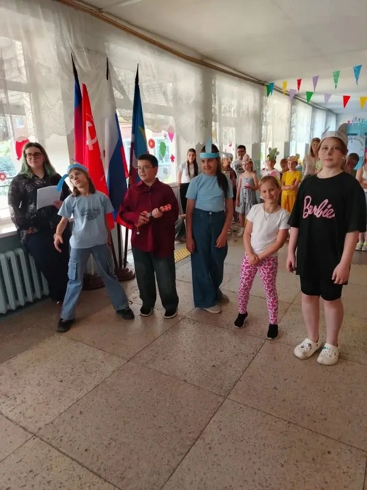 Быстро пролетела вторая рабочая неделя лагеря "Капитошка"
🌈💧☀️💧☀️🌈
       Она была не менее насы