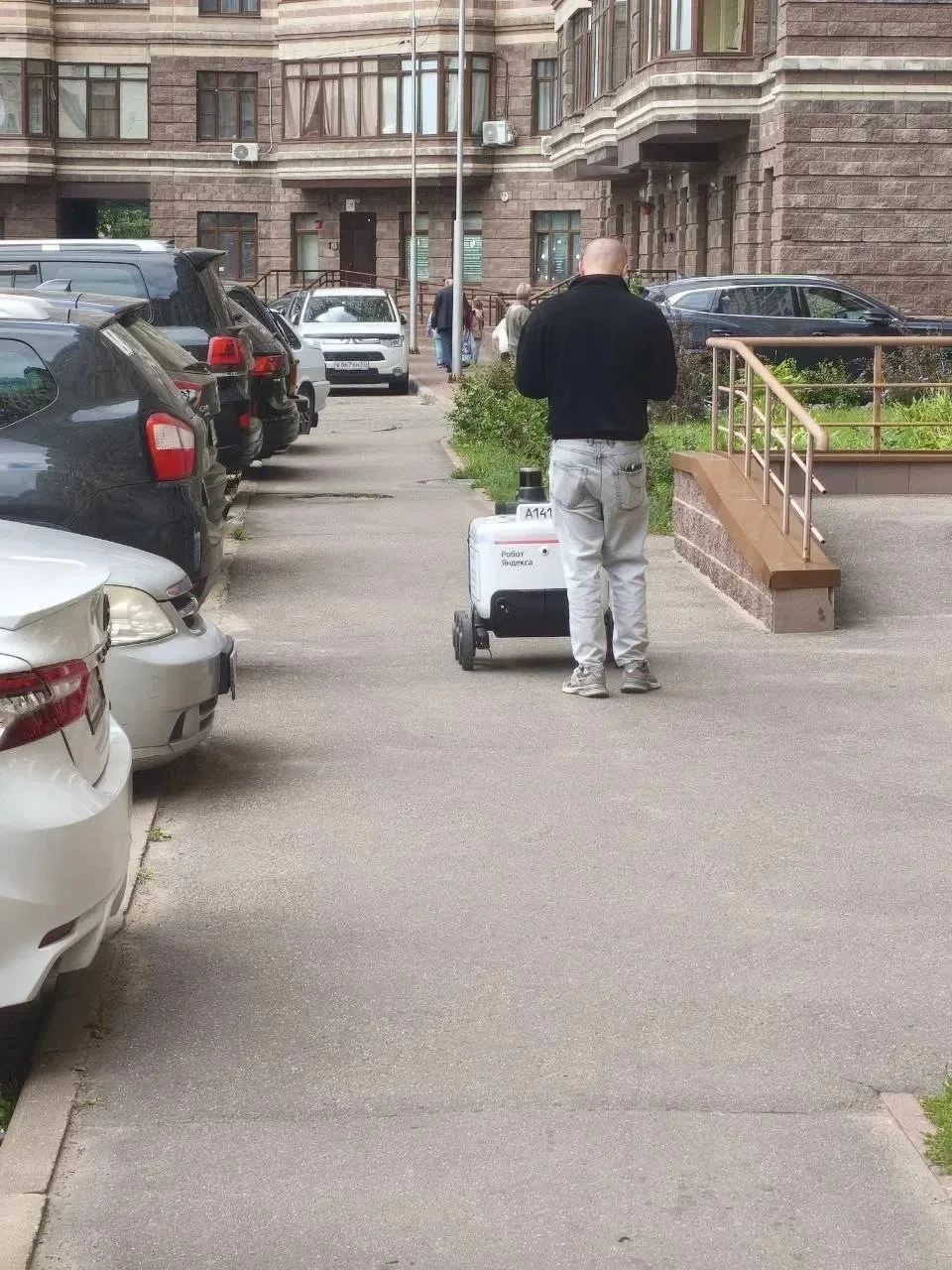 🤖 Робот-доставщик вышел на улицы Раменского