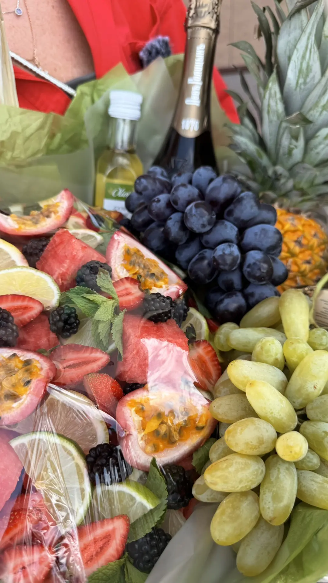 Нас попросили добавить арбузную тарелку в ОГРОМНУЮ корзину🍉