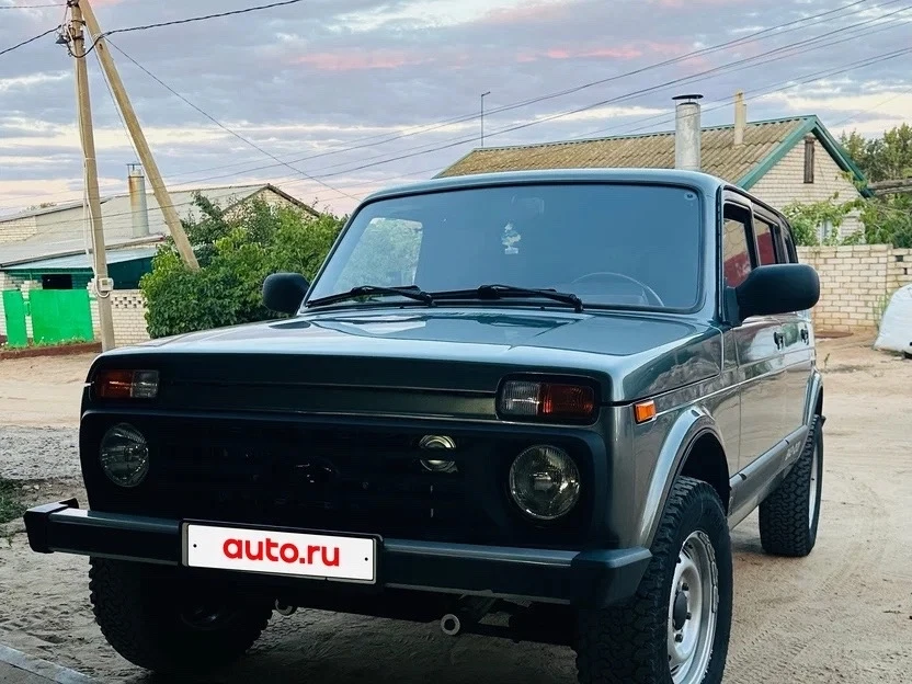 NIVA 4x4 LEGEND 2011 год