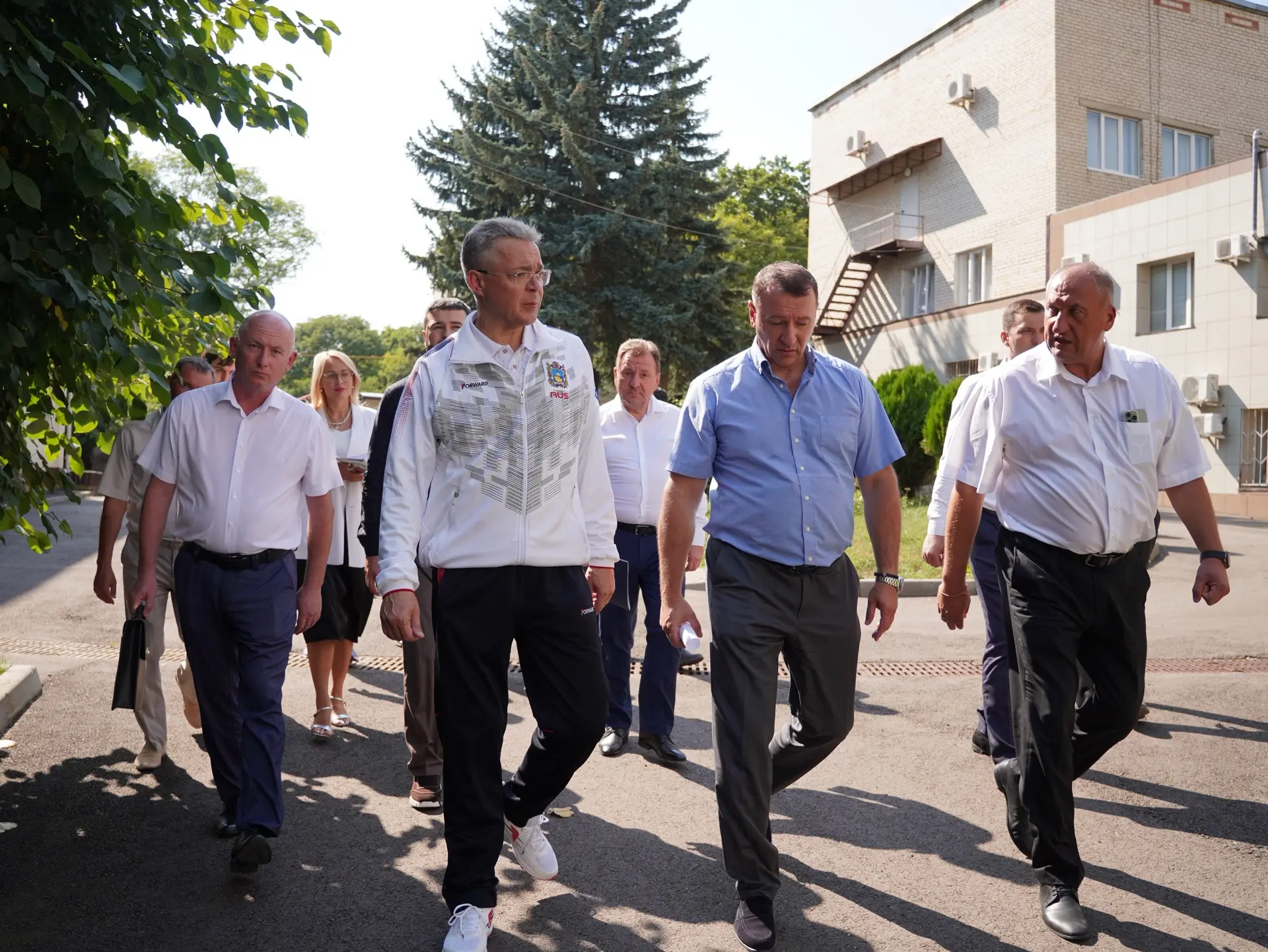 У нас важное и очень радостное событие. Наш строящийся корпус посетил губернатор Ставро...