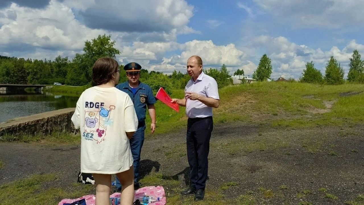 ✅С наступлением лета работники пожарно-спасательной части и городской администрации из отдела ГО и Ч