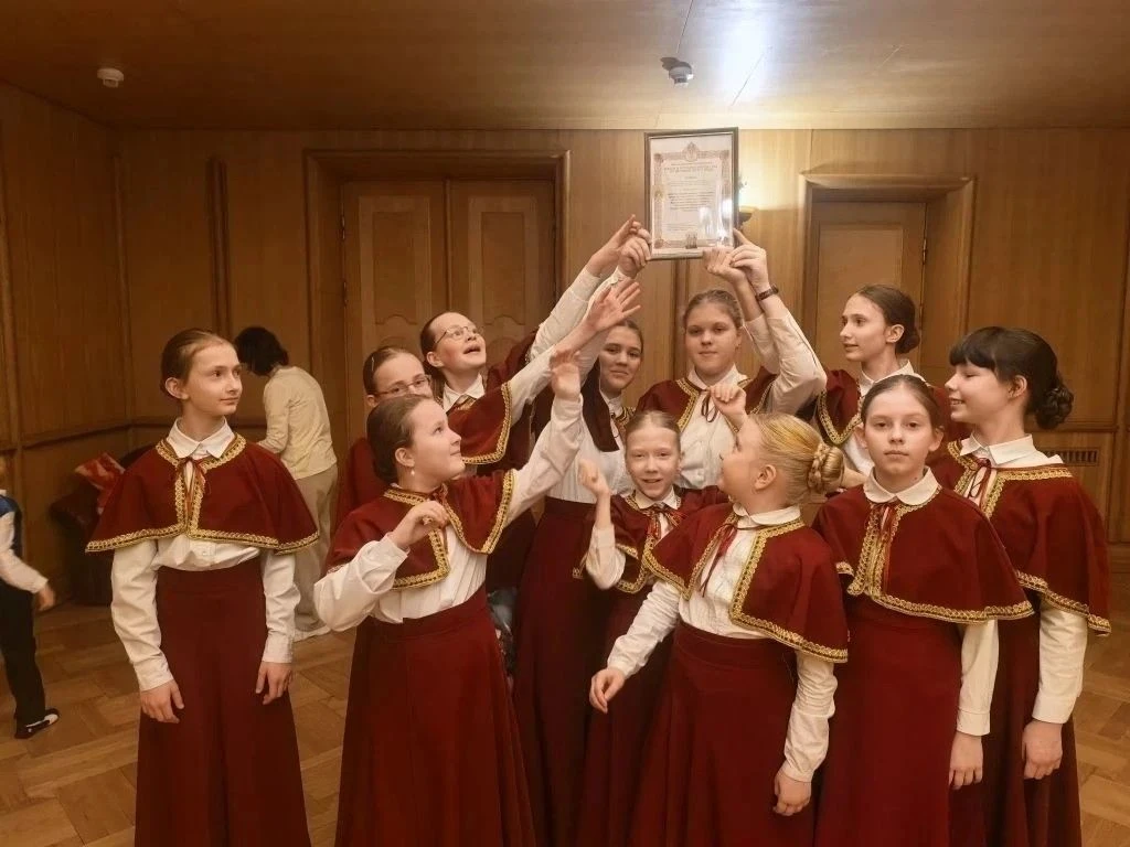🎶 Гордимся нашими талантами!   🎉 Ученица 9 «И» класса Таисия и ученица 3 «И» Антонина приняли участи