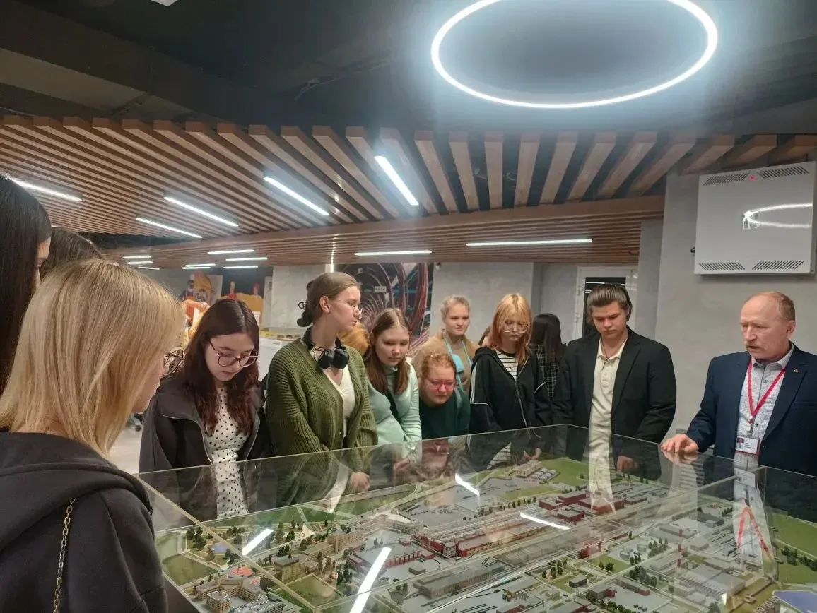 🧐ПОЗНАВАТЕЛЬНО И ИНТЕРЕСНО🧐  🎓🔬 Совсем недавно ученики 8 и 10 класса нашей школы совместно с учителе