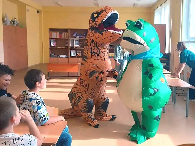 🎉 Ура! Мы больше не первоклашки?.. Стоп, пока ещё первоклашки! Но уже с большим стажем! 🎓  🚀 18 мая 