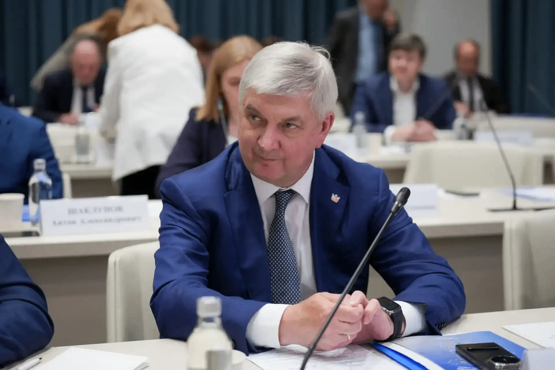 Министерство здравоохранения Воронежской области поздравляет губернатора региона Александра Гусева с