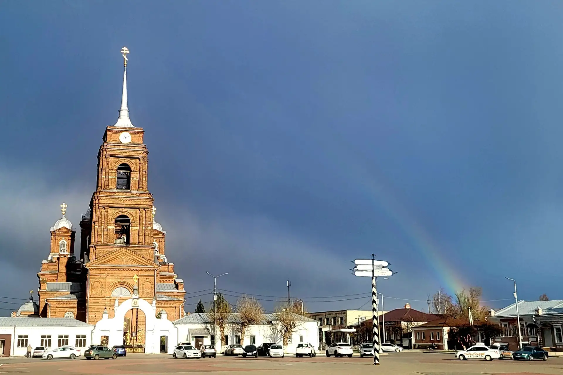 🌈 Радуга над городом  Источник: https://vk.ru/wall-169899108_25821 #новости