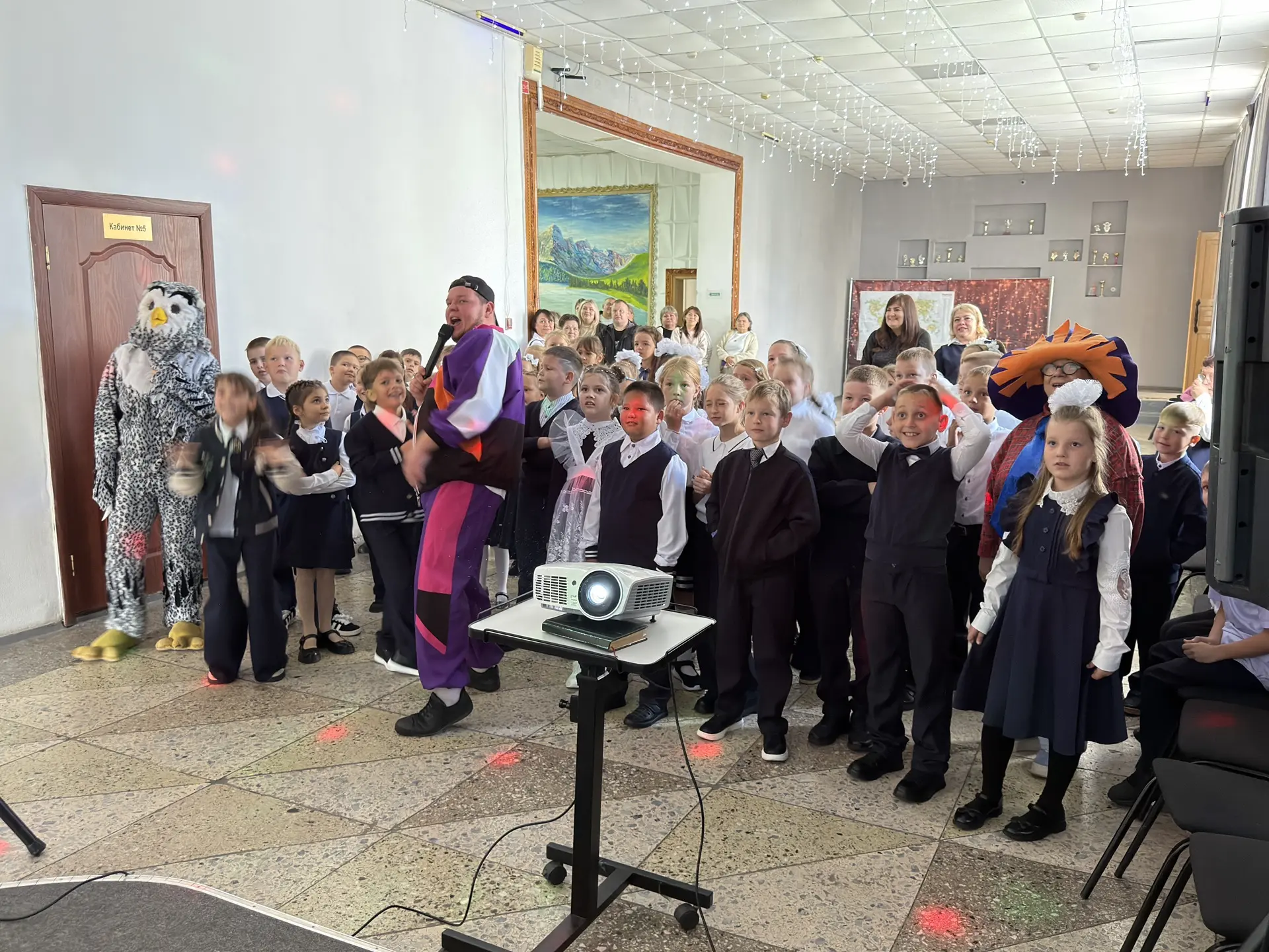 🎒📚 1 сентября в ДК «Высокий» прошёл праздник, посвящённый Дню знаний! 🌟