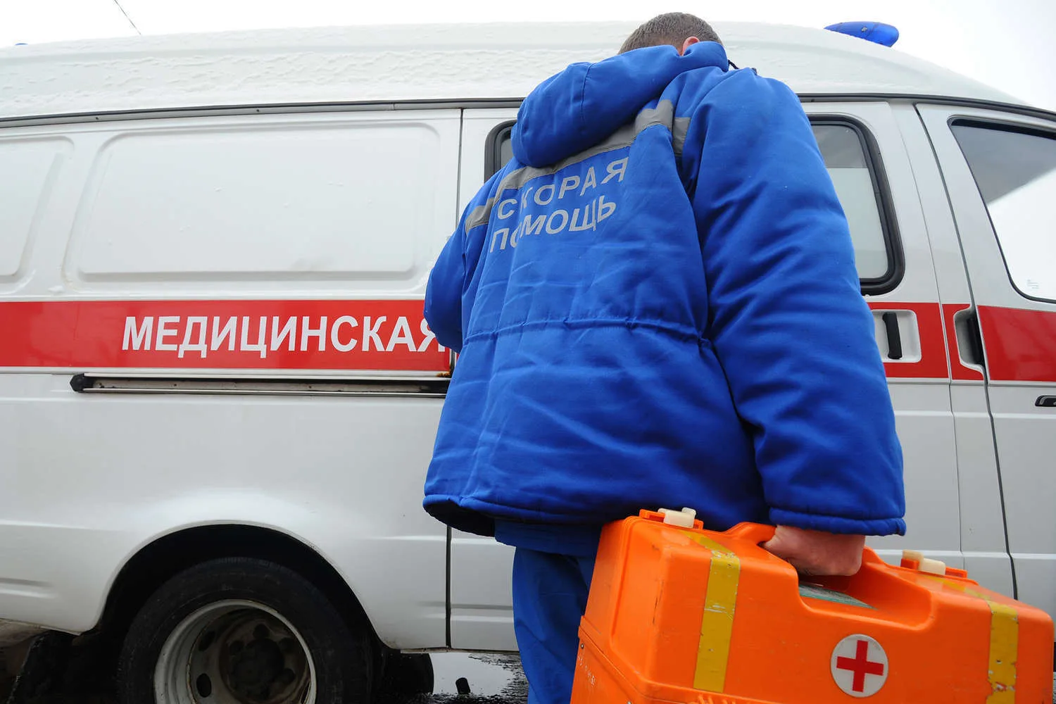 Уважаемые работники скорой медицинской помощи!  От имени администрации нашей группы искренне поздрав