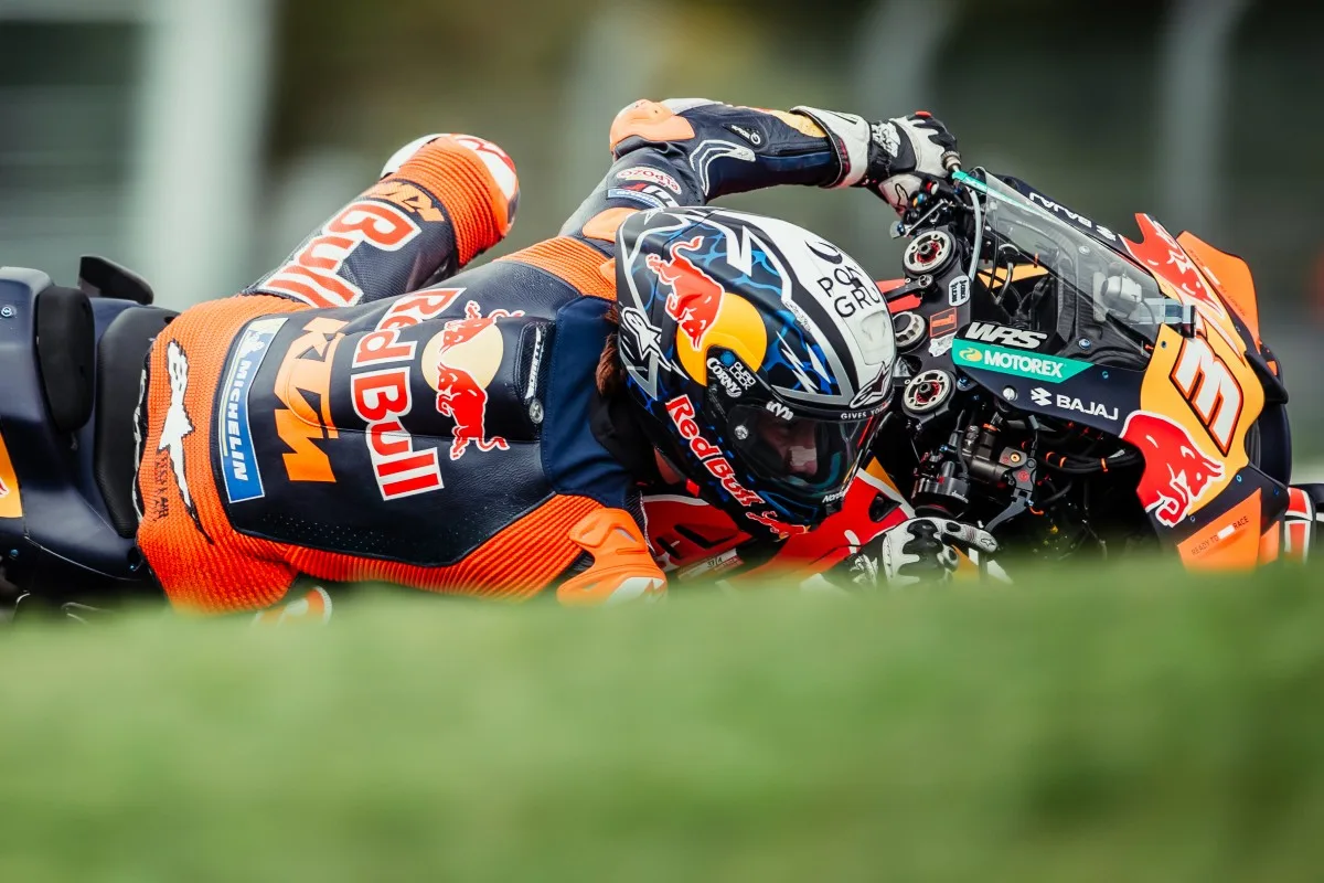 Преквал ГП Австрии MotoGP: Акоста непобедим, а Маркесы высекают искры из Red Bull Ring