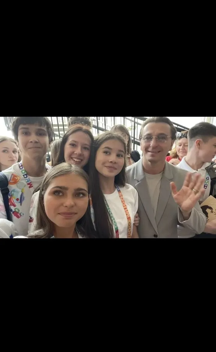 Гатина Адиля, солистка ансамбля танца БИСЕРИНКИ,  на юбилейном 5 Международном детском ...