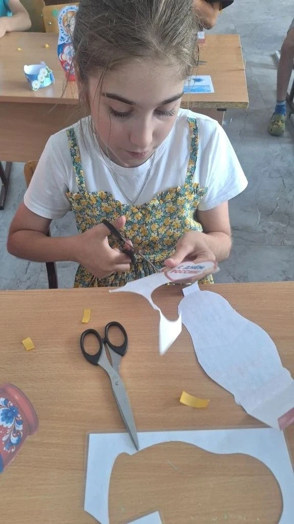 🪆В пришкольном лагере Павловской школы дети приняли участие в мастер‑классе ко Дню России. В рамках