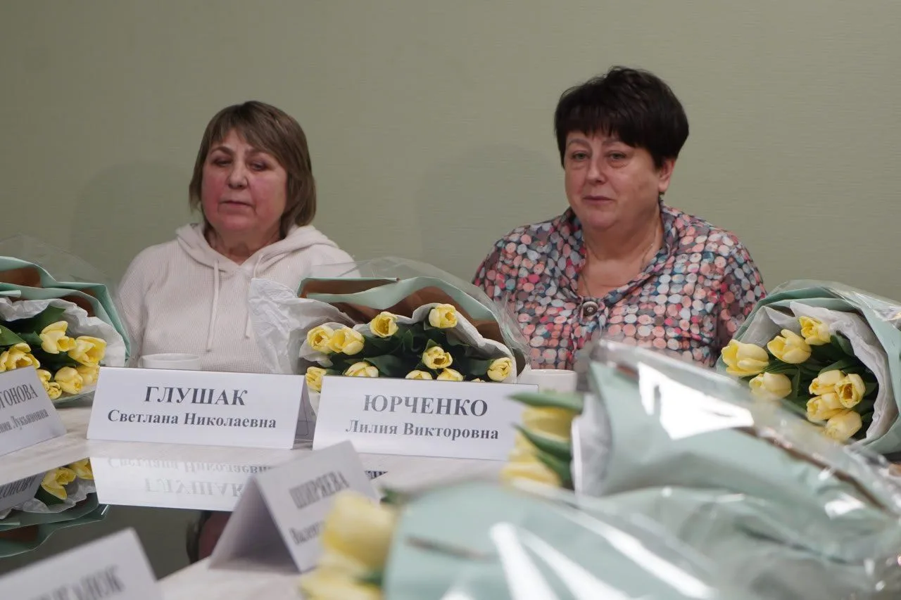 💐В преддверии самого теплого весеннего праздника в фонде «Защитники Отечества» встрети...