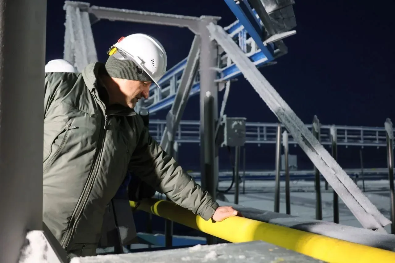 👷Сегодня День работников нефтяной и газовой промышленности. Вся страна чествует тружен...