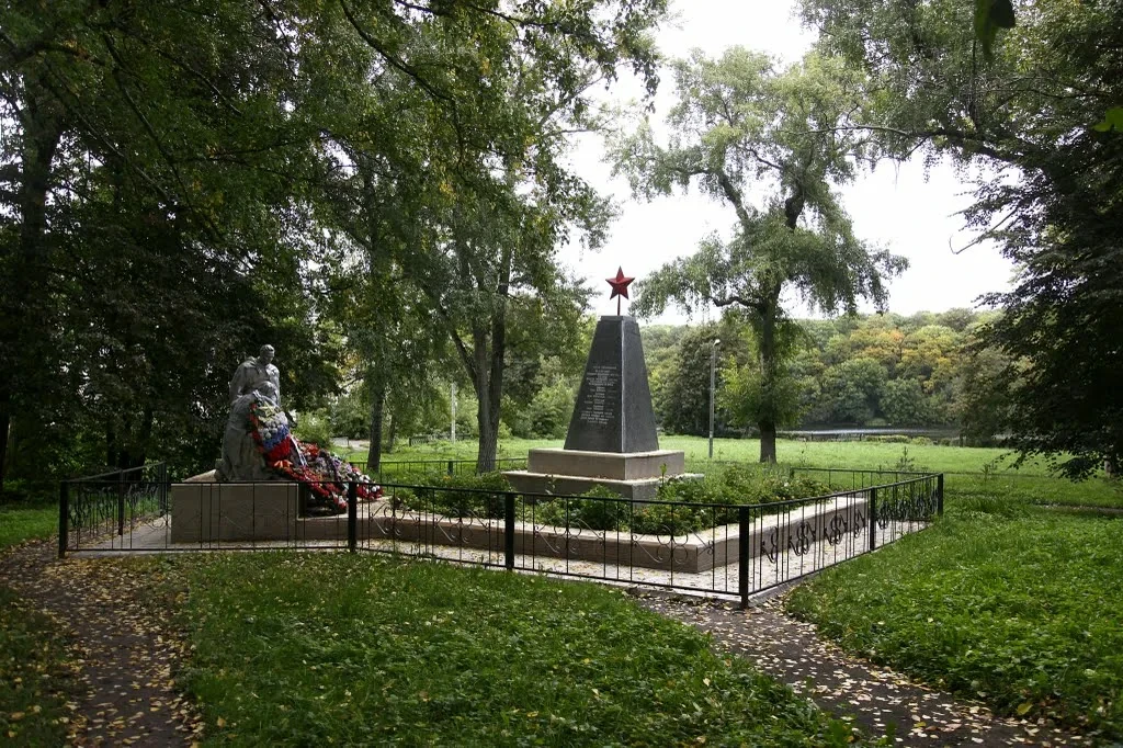В 3 часа 30 минут 15 ноября 1941 года начался бой за Богородицк. Немцы наступали активно. В 2 часа ф
