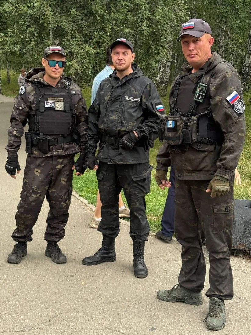 Вот так выглядят иркутские дружинники «Русской общины».