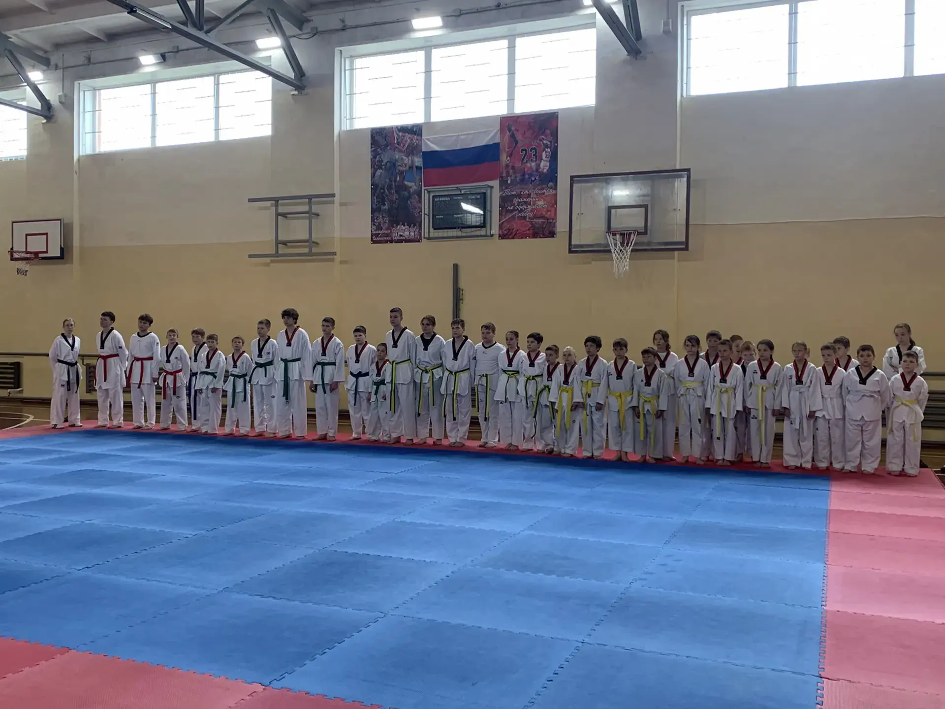 🥋Напряженный, но очень волнительный день ждал спортсменов 6 июня 2026 года в поселке Белоярский!
Зд