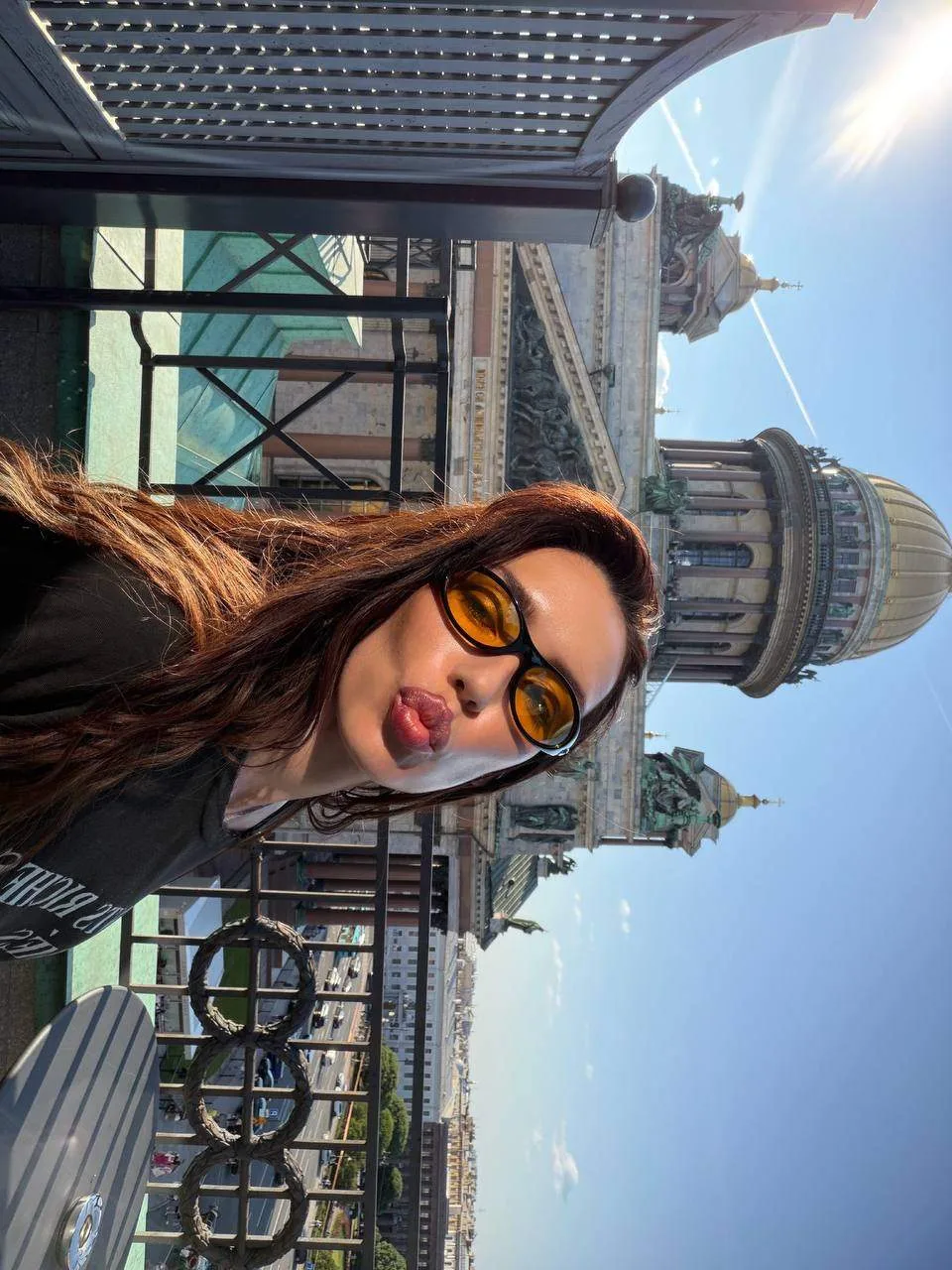 Летние семейные каникулы SERYABKINA с мужем

Заметили, что Буся тоже отдыхала вместе с ними? 🤭
