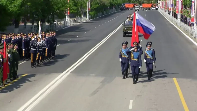 ⭐️ Парад Победы в Астрахани — запись трансляции  Пропустили праздничные мероприятия 9 Мая на площади