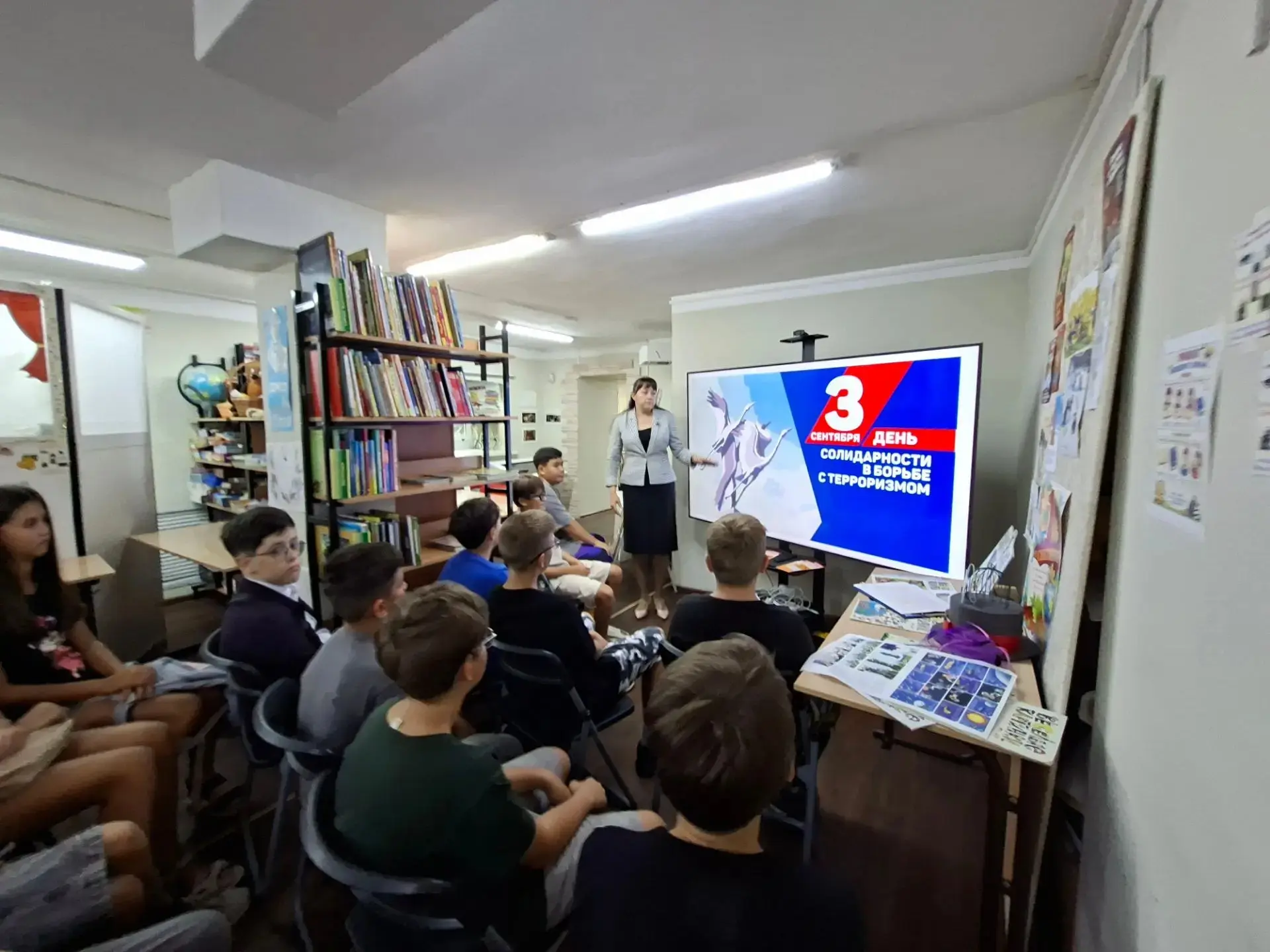 На этой неделе 6б и Алена Сергеевна были в нашей любимой библиотеке.