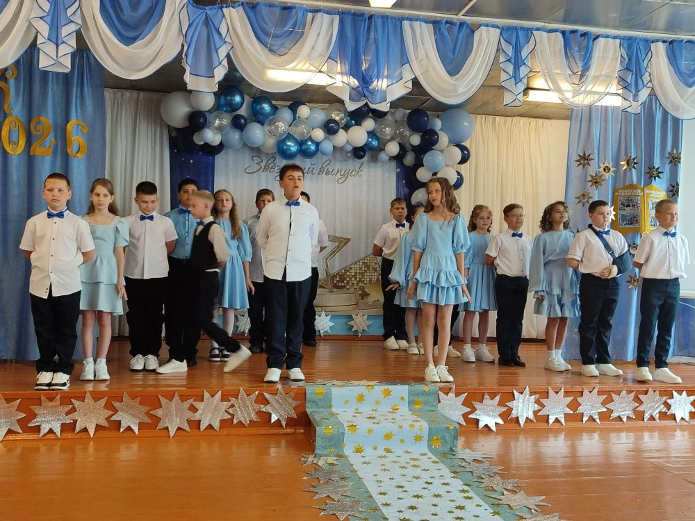 ✨ ЗВЁЗДНЫЙ ВЫПУСК В НИЖНЕМАМОНСКОЙ ШКОЛЕ! ✨