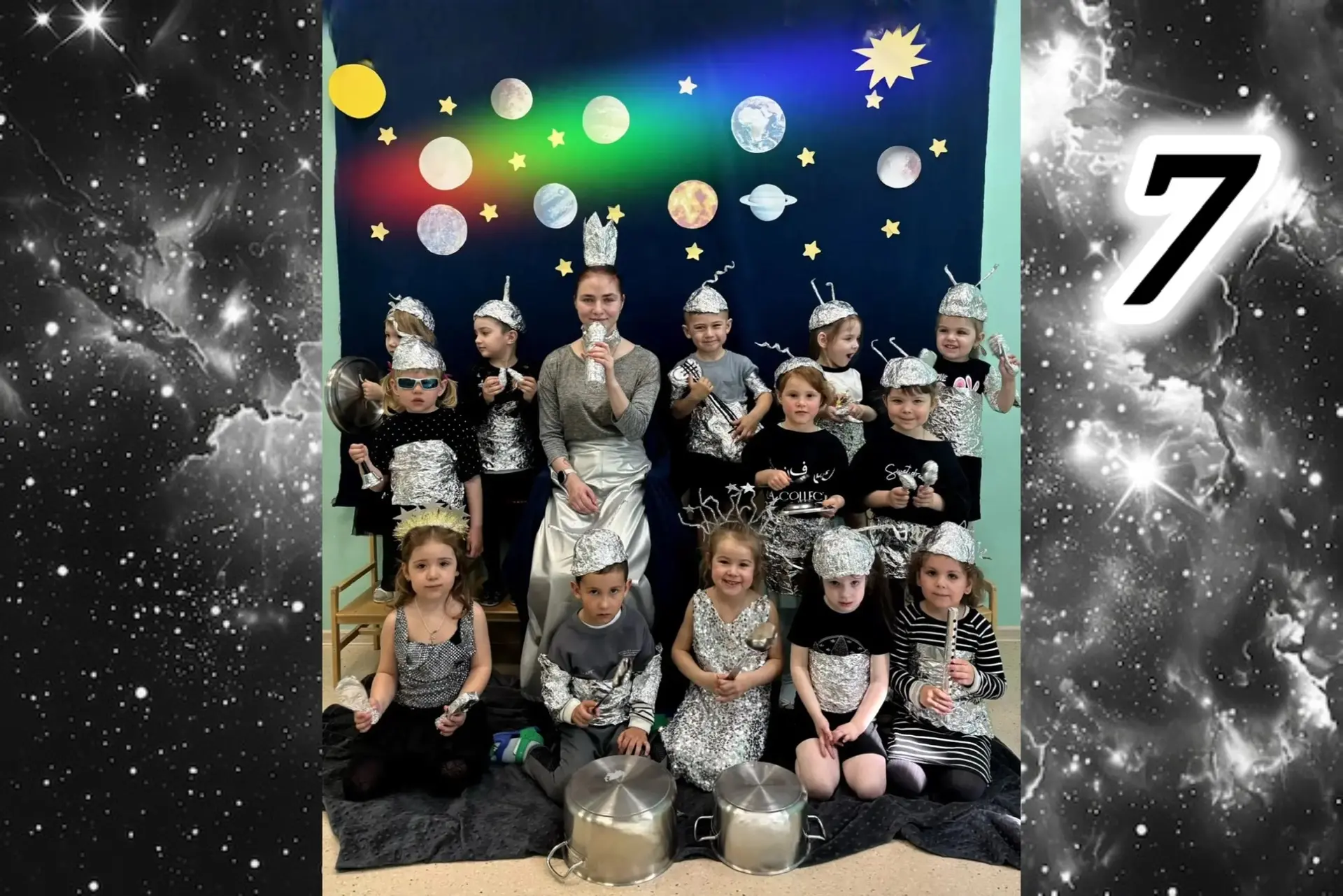🤍«Цветная пятница» в нашем детском саду🖤  В космос унесёт  Нас музыкальный полёт —  На космический к