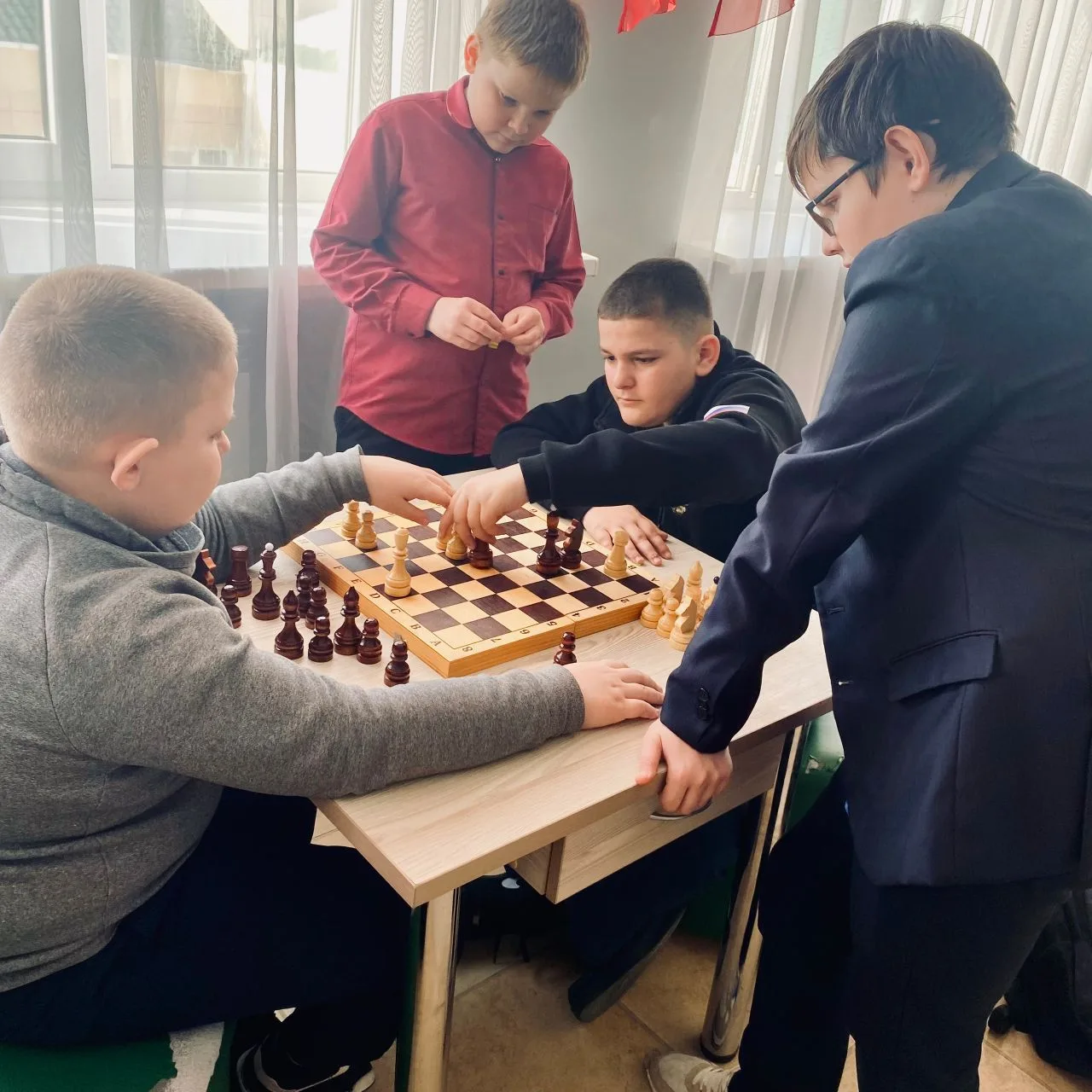 ♟️Шахматы — отличное средство для организации переменок в школе. Эта игра не только раз...