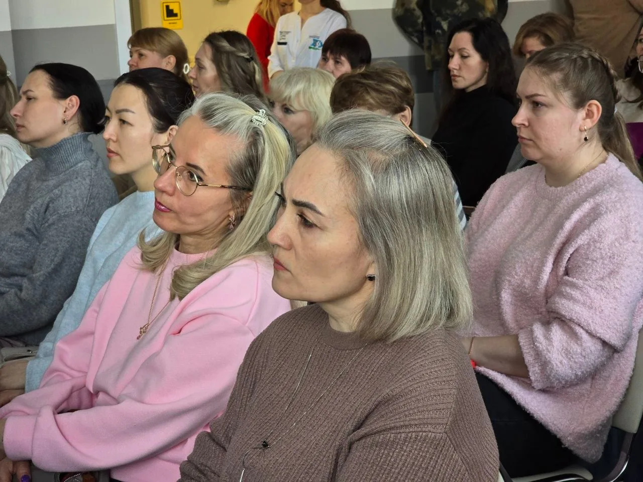 👩‍⚕ Более 80 операционных медсестёр Среднего Урала обсудили особенности своей работы и задачи в хиру