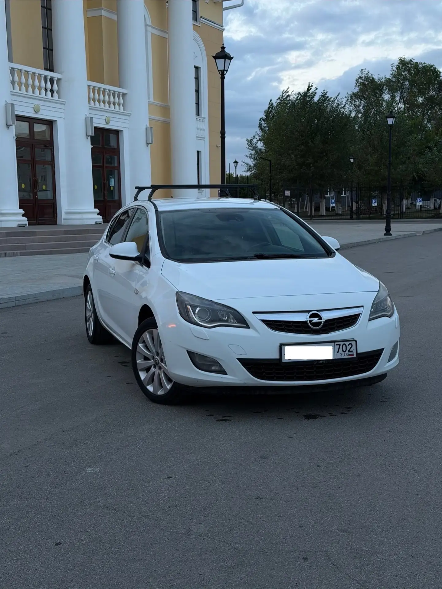 Продам Opel Astra j 2011 года